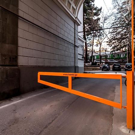 Modern Apartment In Old Tbilisi ภายนอก รูปภาพ