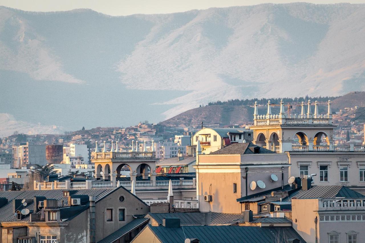 Modern Apartment In Old Tbilisi ภายนอก รูปภาพ