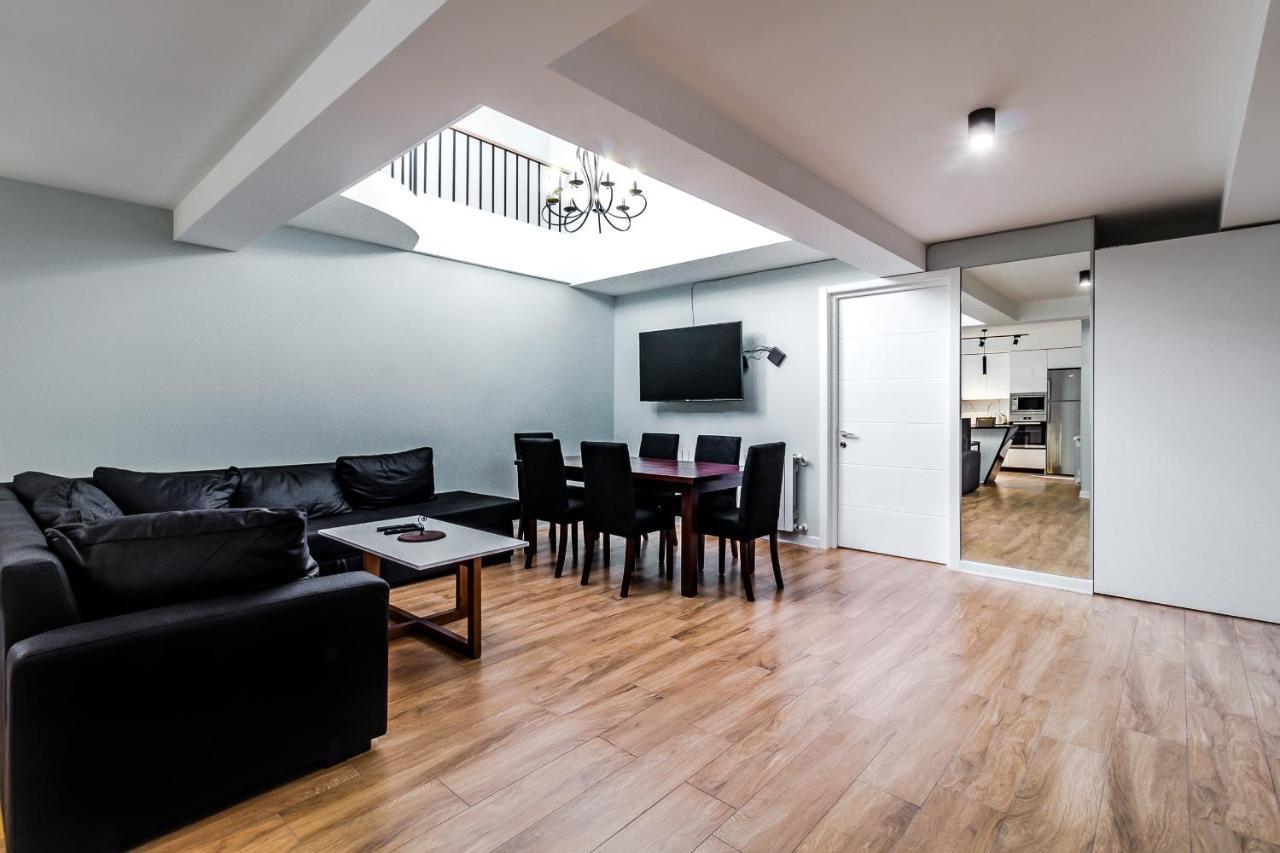 Modern Apartment In Old Tbilisi ภายนอก รูปภาพ