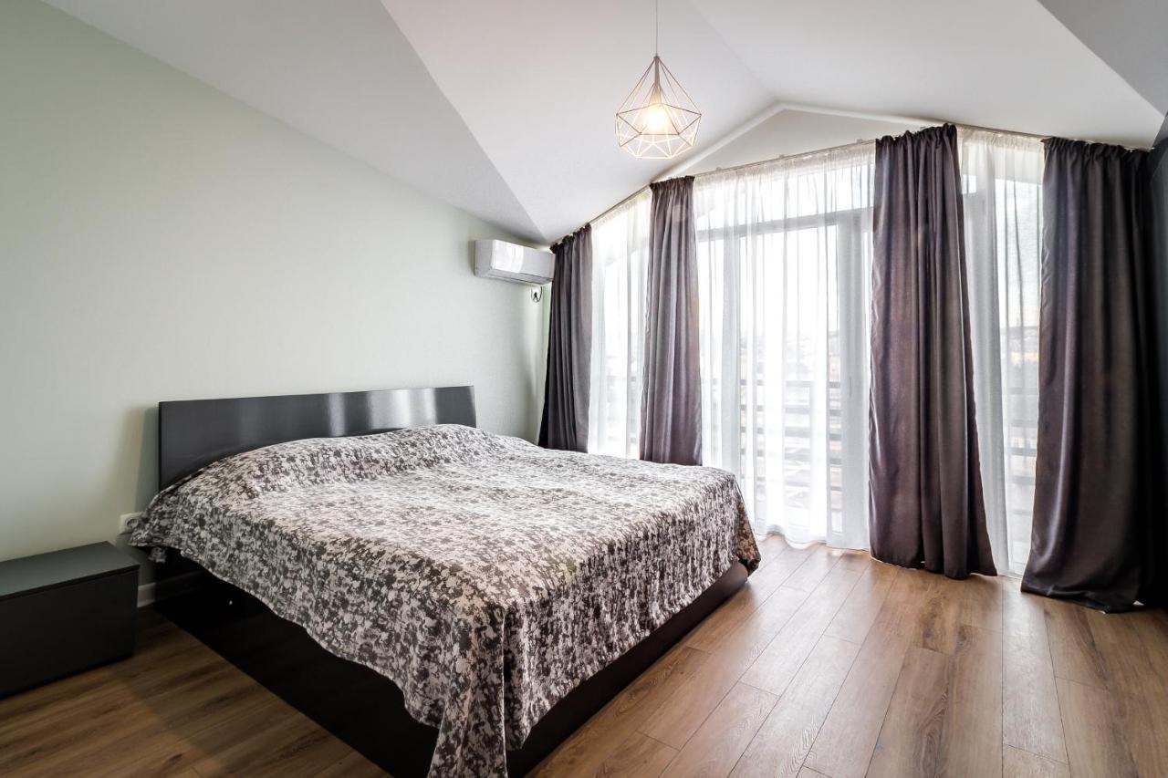 Modern Apartment In Old Tbilisi ภายนอก รูปภาพ