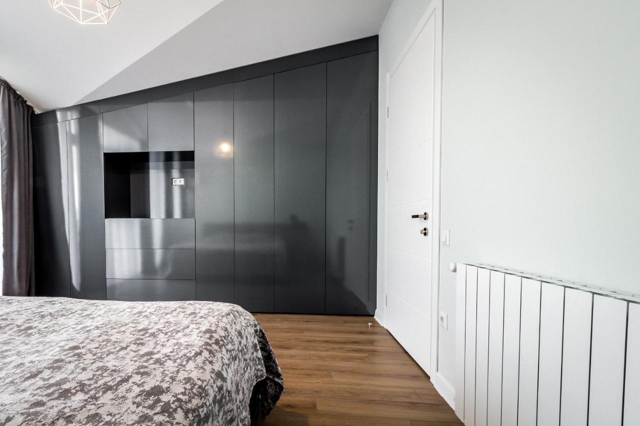 Modern Apartment In Old Tbilisi ภายนอก รูปภาพ