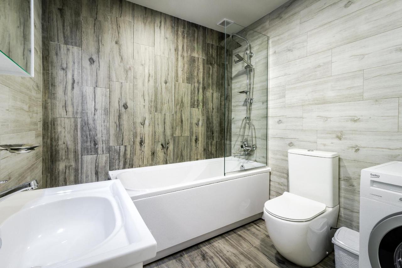 Modern Apartment In Old Tbilisi ภายนอก รูปภาพ