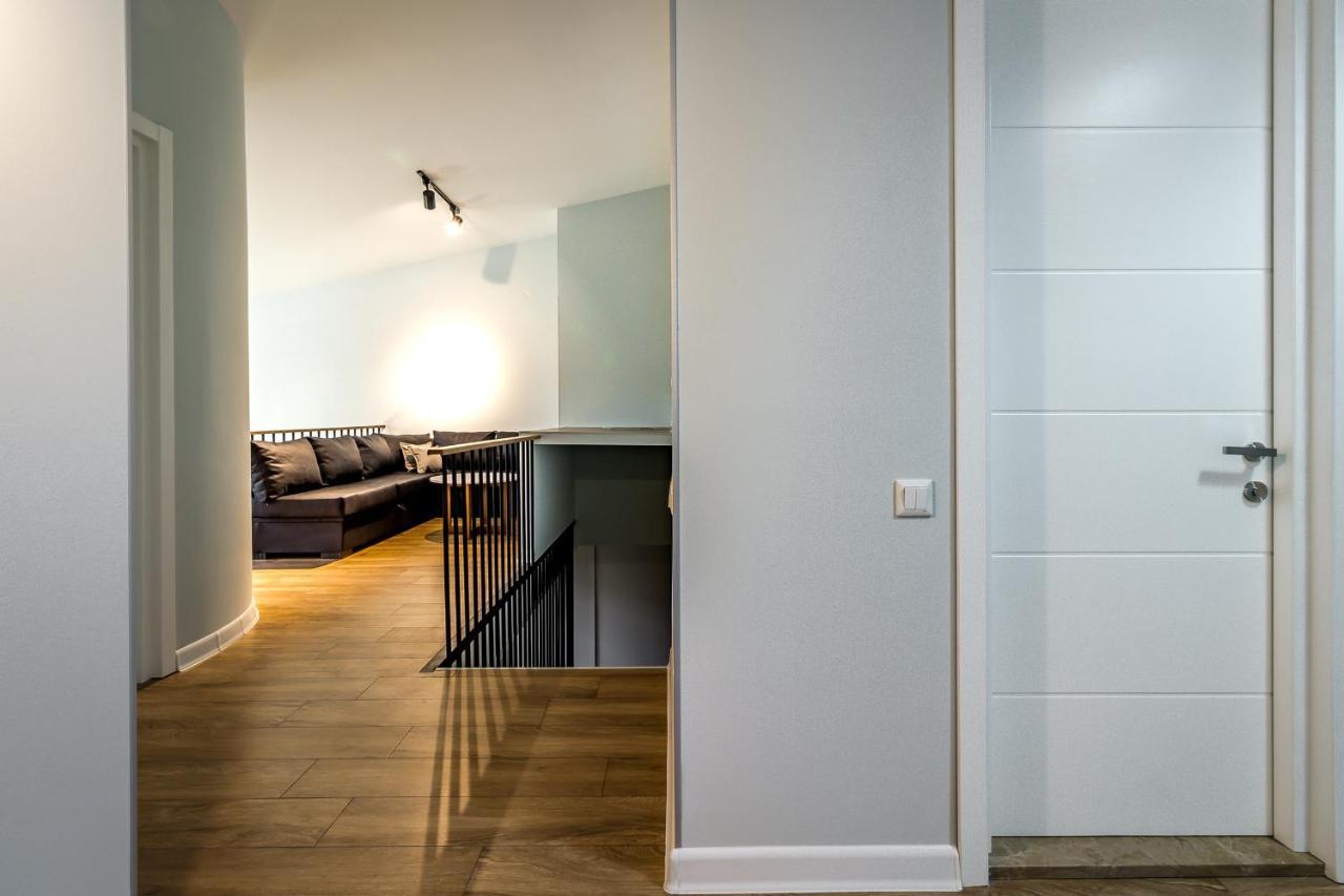Modern Apartment In Old Tbilisi ภายนอก รูปภาพ